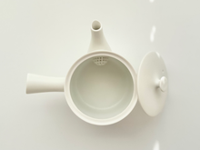 Load image into Gallery viewer, kyu-su Teapot