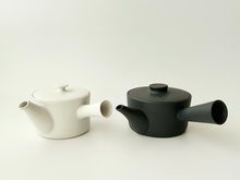 Load image into Gallery viewer, kyu-su Teapot