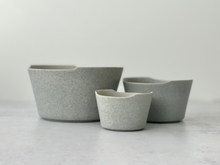 Load image into Gallery viewer, unjour - Bowl in Nami (Light Gray)