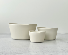 Load image into Gallery viewer, unjour - Bowl in Suna (Beige)