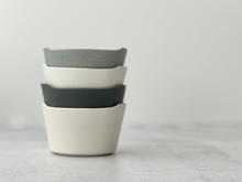 Load image into Gallery viewer, unjour - Bowl in Nami (Light Gray)