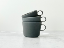 Load image into Gallery viewer, unjour - Cup in Rainy Gray (Dark Gray)