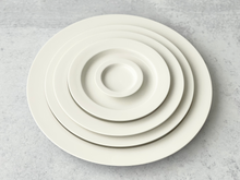 Load image into Gallery viewer, unjour - Plates in Yuki (White)