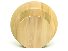 Load image into Gallery viewer, Japanese Aomori Hiba Cutting Board Medium