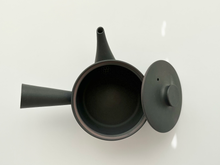 Load image into Gallery viewer, kyu-su Teapot
