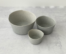 Load image into Gallery viewer, unjour - Bowl in Nami (Light Gray)
