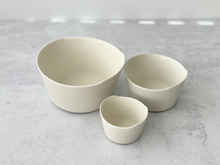 Load image into Gallery viewer, unjour - Bowl in Suna (Beige)

