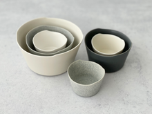 Load image into Gallery viewer, unjour - Bowl in Nami (Light Gray)

