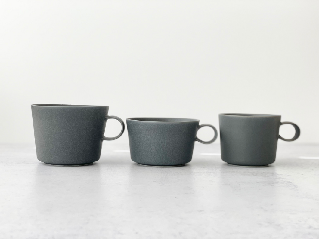 unjour - Cup in Rainy Gray (Dark Gray)